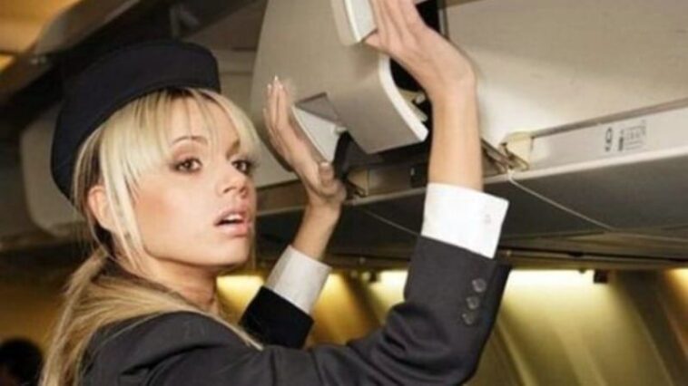 Ανέκδοτο: Ο πιλότος καλωσορίζει τους επιβάτες …! Τρελό γέλιο