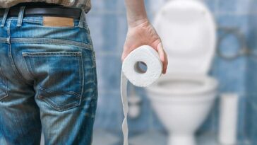 Ανέκδοτο: Η Ενοχλητική παρέα και η τουαλέτα …! Τρελό γέλιο