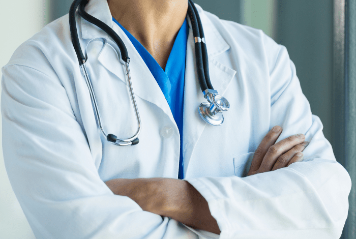 Ανεκδοτάρα: Ένας 60χρονος Πόντιος πάει στο γιατρό να κάνει εξέταση σπέρματoς