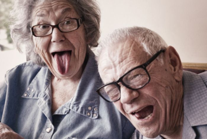 Ανέκδοτο (κλάμα): Ένα ηλικιωμένο ζευγάρι που περνούσε δύσκολα σκεφτόταν πως θα εξοικονομήσει…